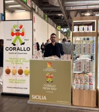 Giulio Stracquadanio - Corallo From Italy